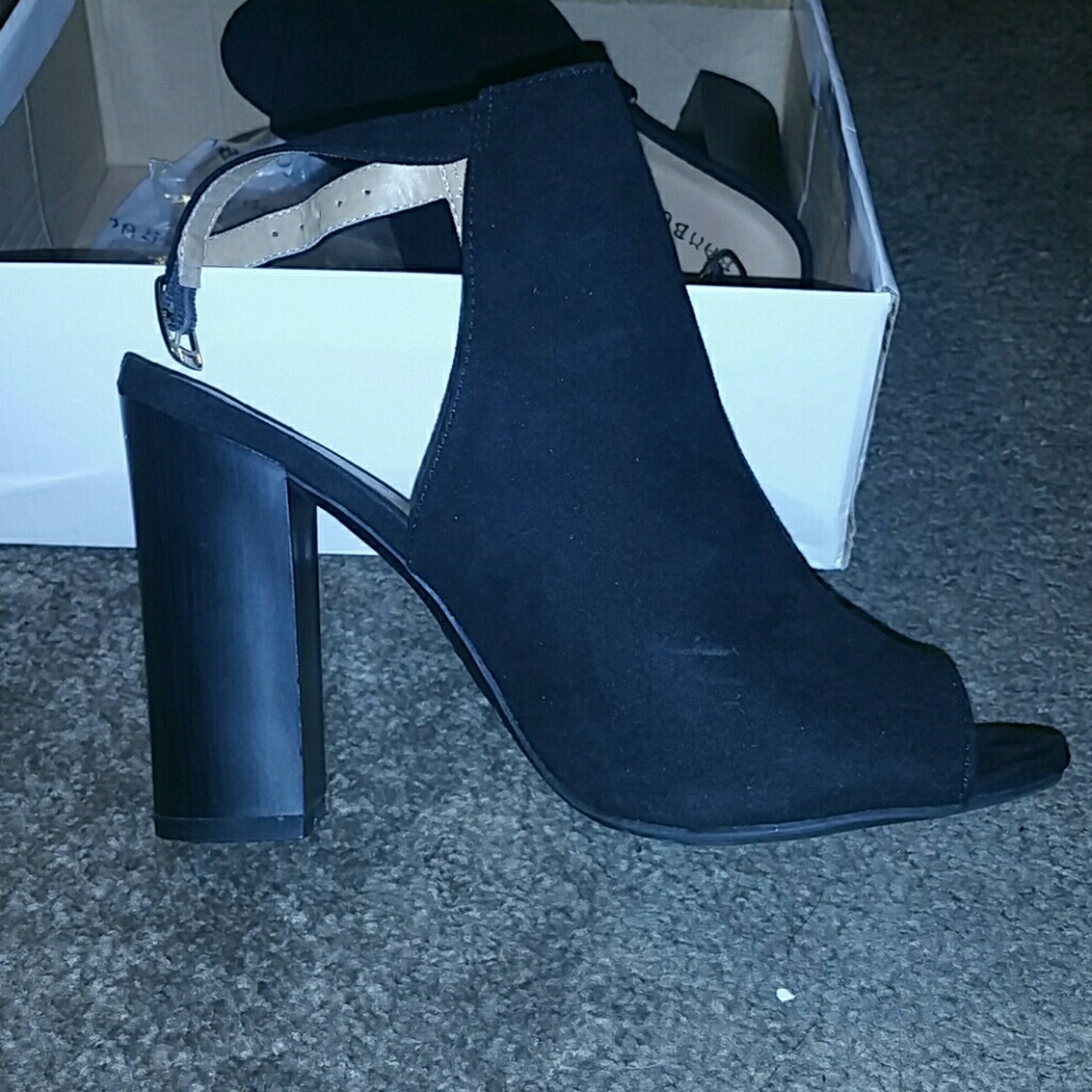 Black sandals